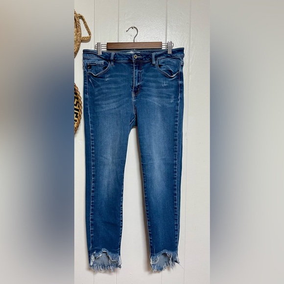 Kan Can Women's Blue Distressed Jeans Size 15/31 - Picture 1 of 6